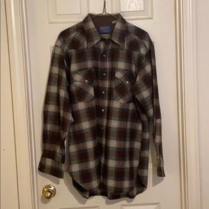 Pendleton original wool shirt. Never worn. L